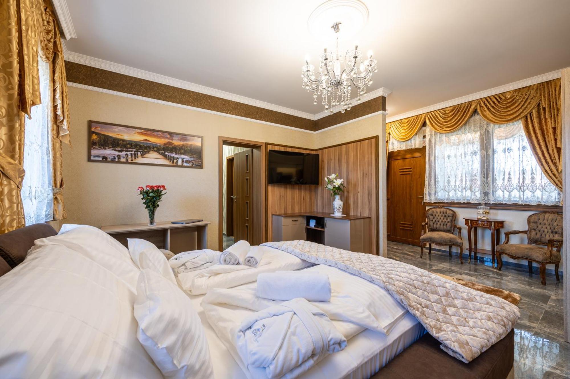 Voeroes Alom Panzio Bed and Breakfast Tiszakécske Exteriör bild