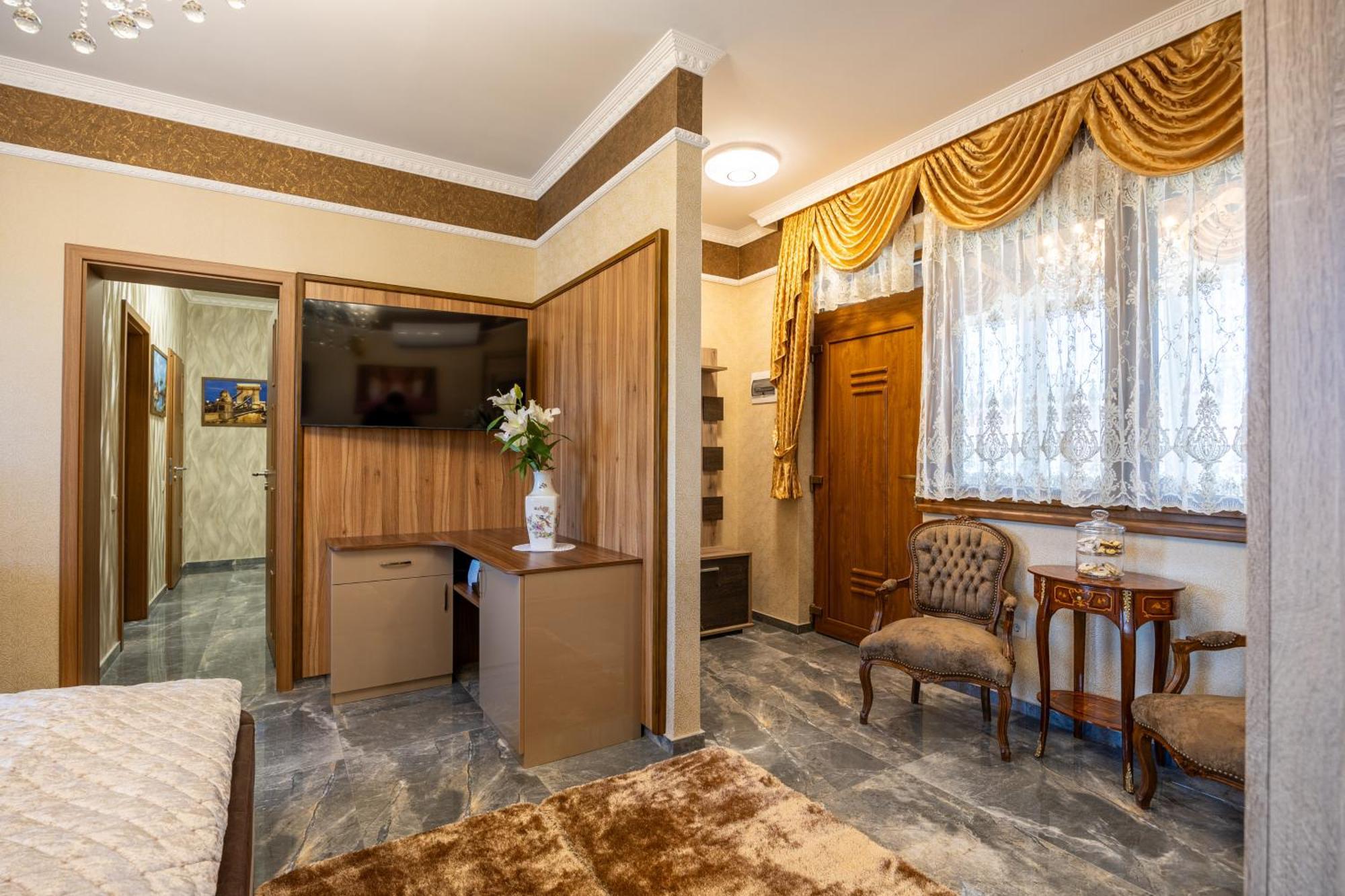 Voeroes Alom Panzio Bed and Breakfast Tiszakécske Exteriör bild